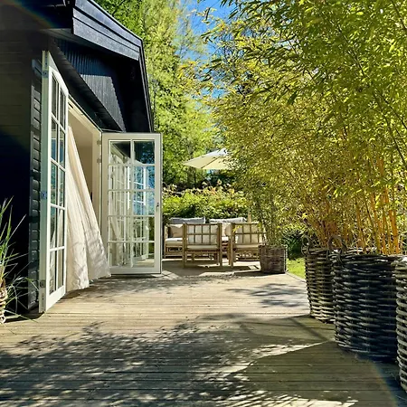 Elegant With Outdoor Kitchen Melby